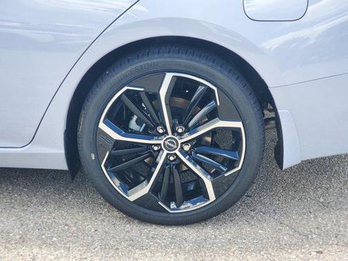 2025 Nissan Altima SR FWD