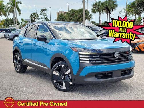 Arctic Ice Blue Metallic/Super Black 2025 Nissan Kicks SR