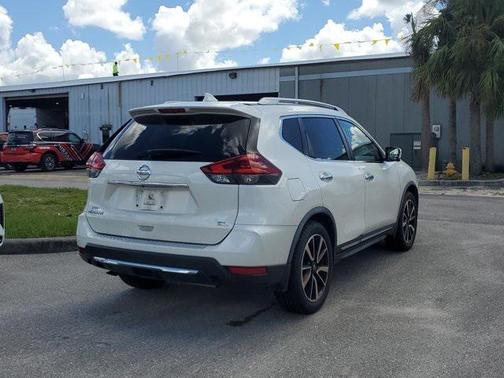 2018 Nissan Rogue SL