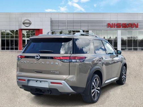 2024 Nissan Pathfinder Platinum 4WD