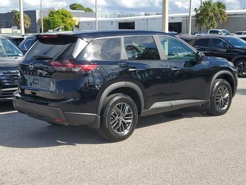 2025 Nissan Rogue S