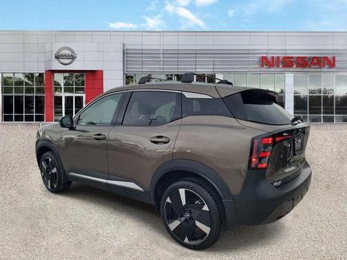 Canyon Bronze Metallic 2026 Nissan Kicks SR