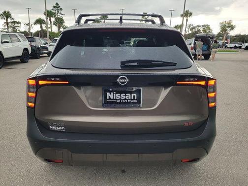 Canyon Bronze Metallic 2026 Nissan Kicks SR