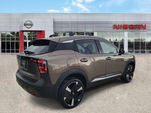 Canyon Bronze Metallic 2026 Nissan Kicks SR