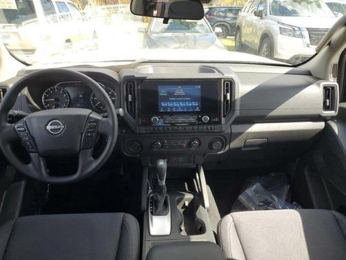 2025 Nissan Frontier S