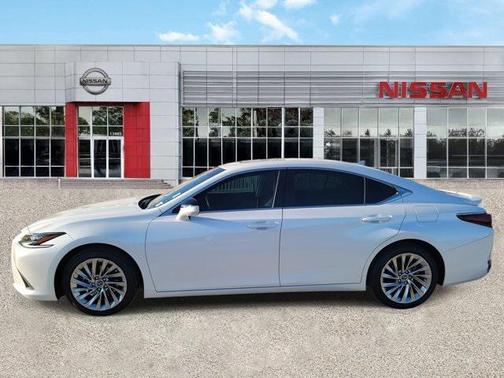 2023 Lexus ES 300h Luxury