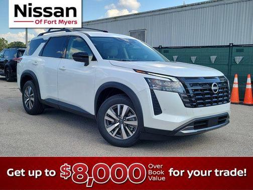 Everest White Pearl Tricoat 2026 Nissan Pathfinder SL