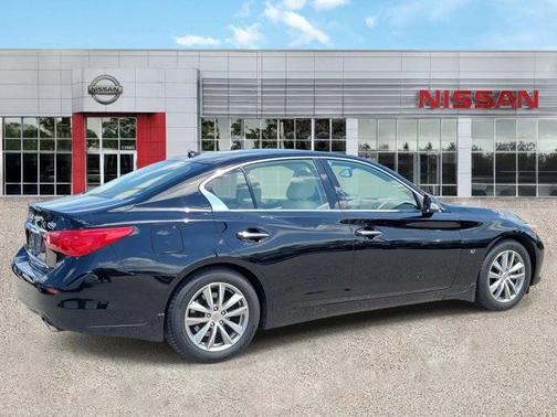 2015 INFINITI Q50 Premium