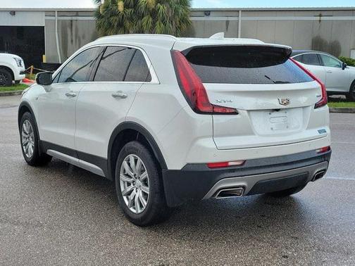 2023 Cadillac XT4 Premium Luxury