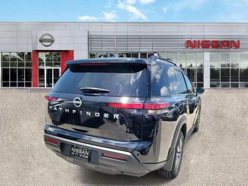 2025 Nissan Pathfinder SV FWD