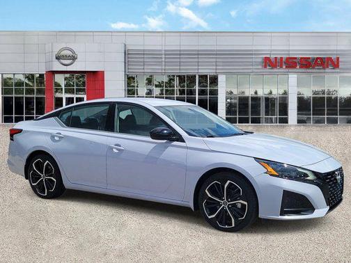 Gray Sky Pearl 2025 Nissan Altima SR FWD
