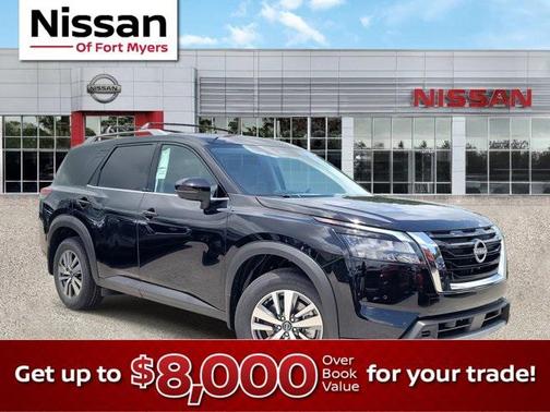2025 Nissan Pathfinder SL FWD
