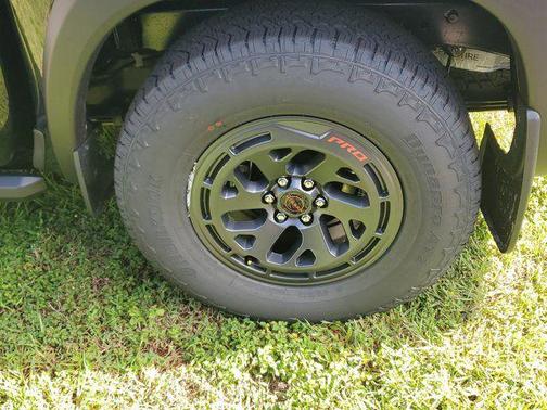 Super Black 2026 Nissan Frontier PRO-4X