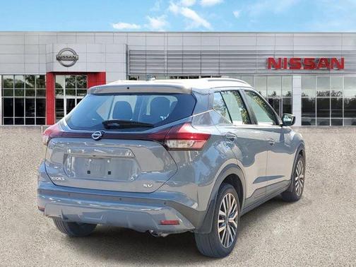 2022 Nissan Kicks SV