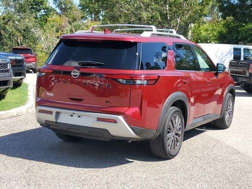 2023 Nissan Pathfinder SL FWD