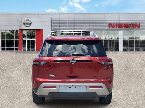 2023 Nissan Pathfinder SL FWD
