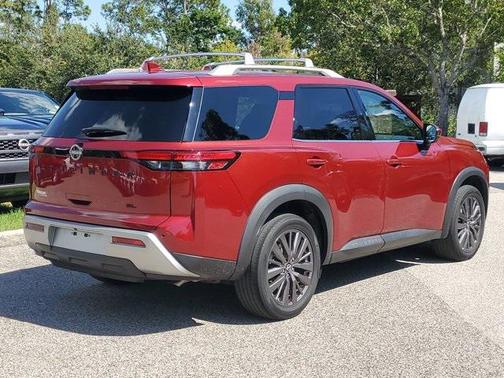 2023 Nissan Pathfinder SL FWD