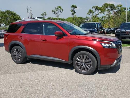 2023 Nissan Pathfinder SL FWD