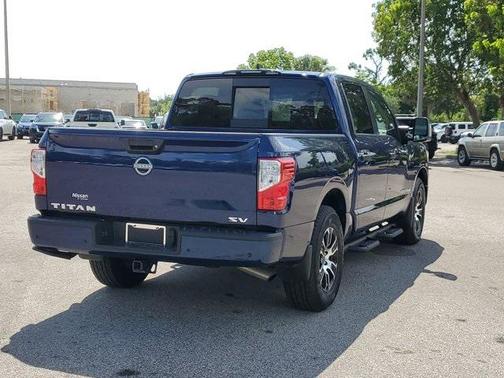2024 Nissan Titan SV
