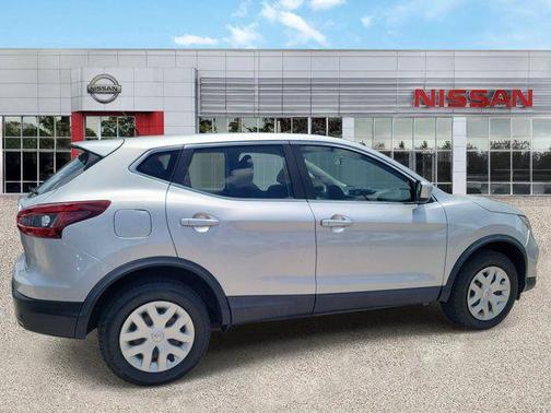 Brilliant Silver Metallic 2020 Nissan Rogue Sport S