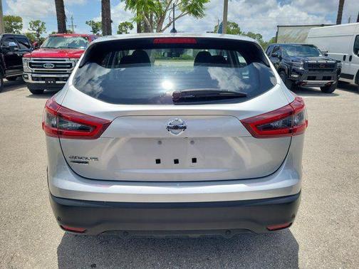 Brilliant Silver Metallic 2020 Nissan Rogue Sport S