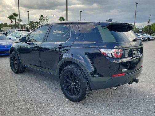 Santorini Black Metallic 2018 Land Rover Discovery Sport SE