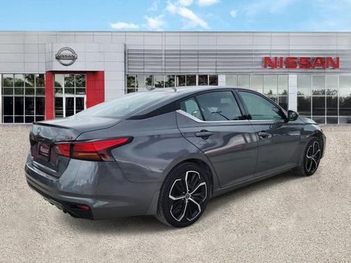 2025 Nissan Altima SR FWD