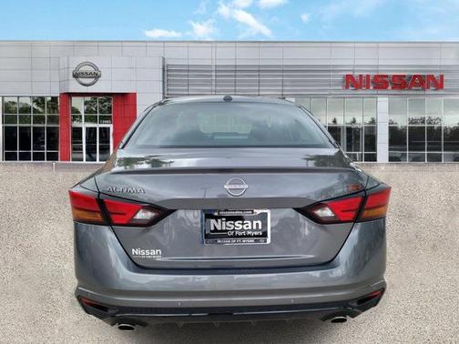 2025 Nissan Altima SR FWD