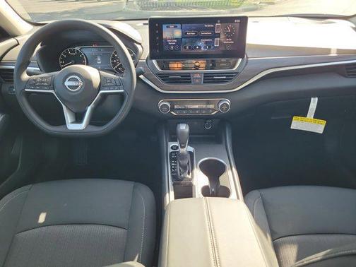 Super Black 2026 Nissan Altima 2.5 SV