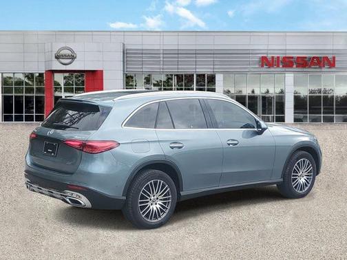 2025 Mercedes-Benz GLC 300 4MATIC