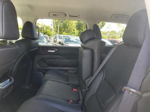 2026 Nissan Armada SV