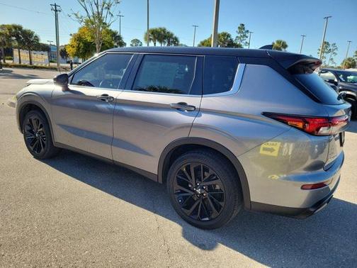 2023 Mitsubishi Outlander SEL Black Edition 2WD