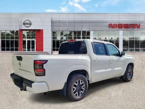 Glacier White 2026 Nissan Frontier SV