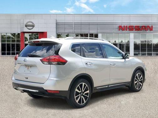2017 Nissan Rogue SL