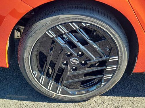 Energetic Ember/Super Black 2026 Nissan Sentra SR