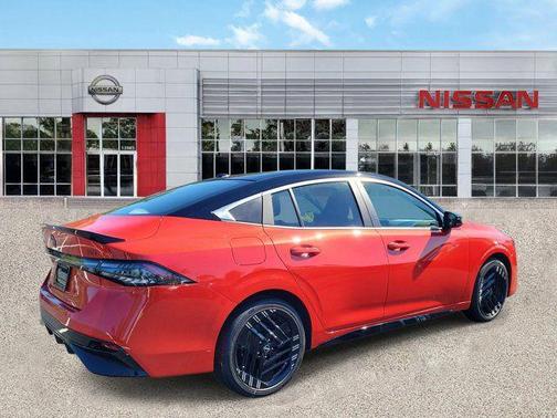 Energetic Ember/Super Black 2026 Nissan Sentra SR