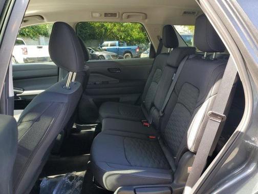 2025 Nissan Pathfinder SV FWD