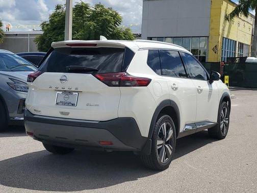 2021 Nissan Rogue SL