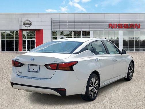 2022 Nissan Altima 2.5 SV