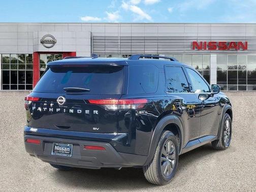 2024 Nissan Pathfinder SV FWD
