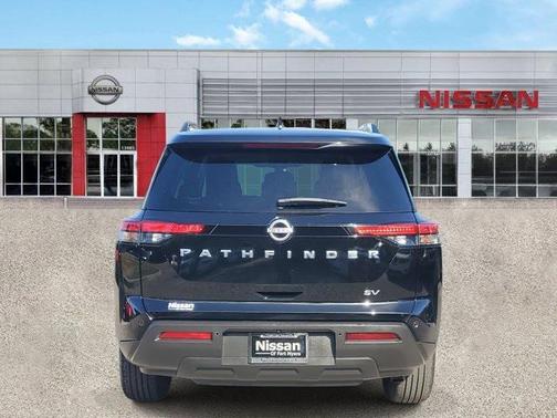 2024 Nissan Pathfinder SV FWD