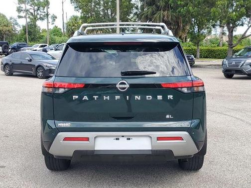 2024 Nissan Pathfinder SL FWD