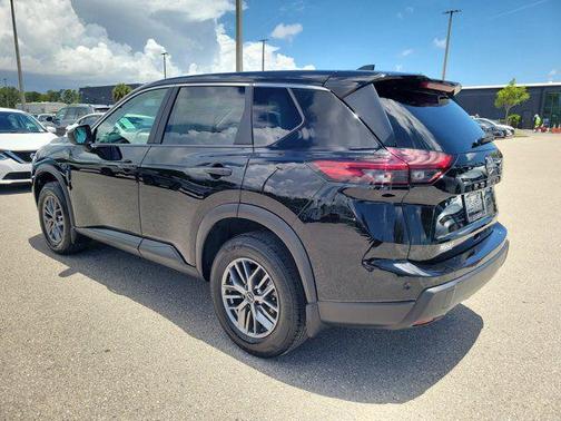 Super Black 2024 Nissan Rogue S