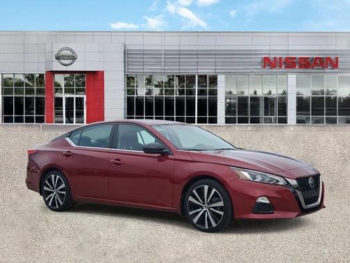 2022 Nissan Altima SR FWD