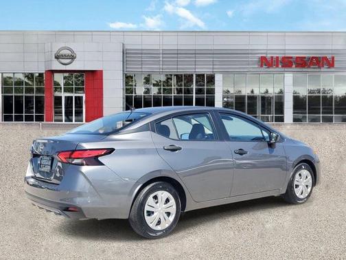 2024 Nissan Versa 1.6 S