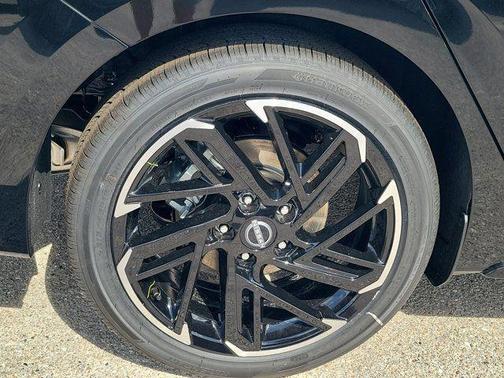 Super Black 2026 Nissan Sentra SR