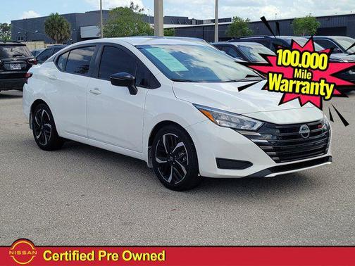Aspen White Tricoat 2023 Nissan Versa 1.6 S