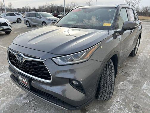 2023 Toyota Highlander Hybrid Platinum