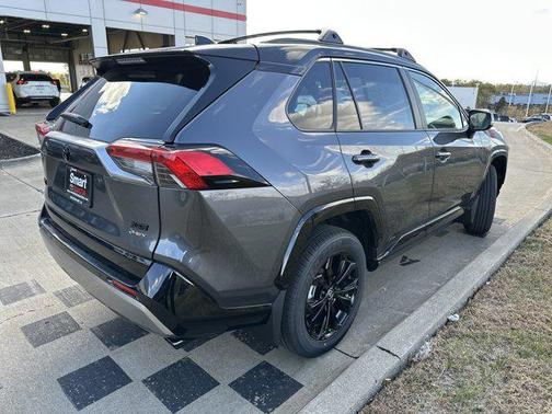 2025 Toyota RAV4 Hybrid SE