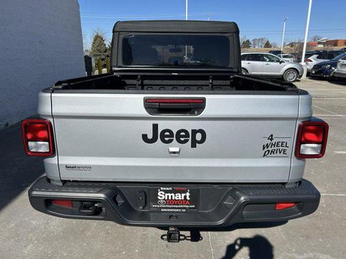 2022 Jeep Gladiator Sport S